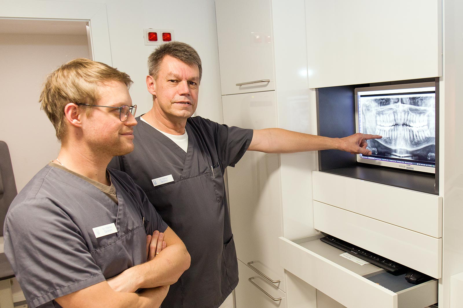 Zahnarztpraxis Grimm Noerdlingen Dres. roentgen